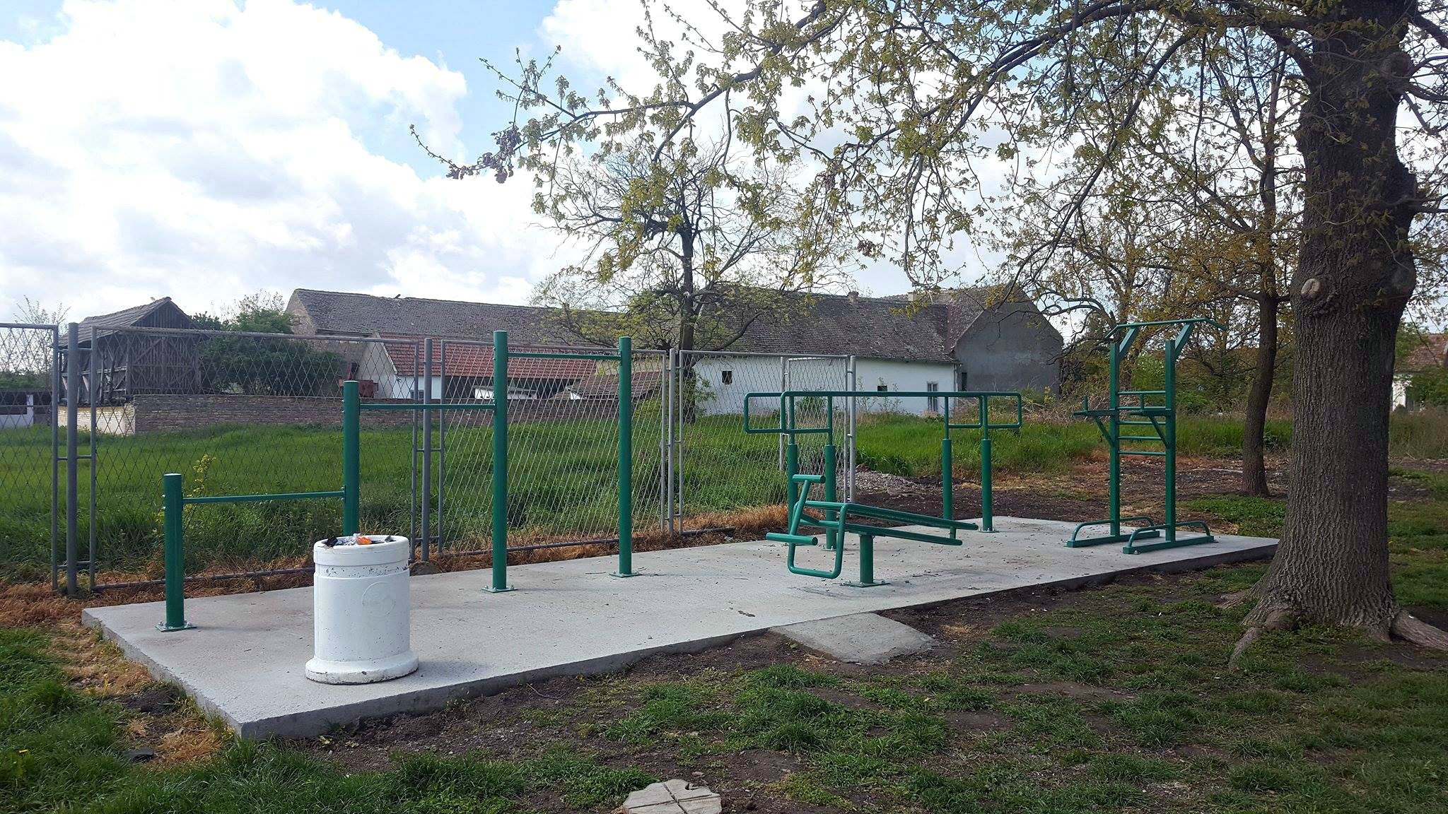 STREETWORKOUT PARK U RAVNOM TOPOLOVCU
