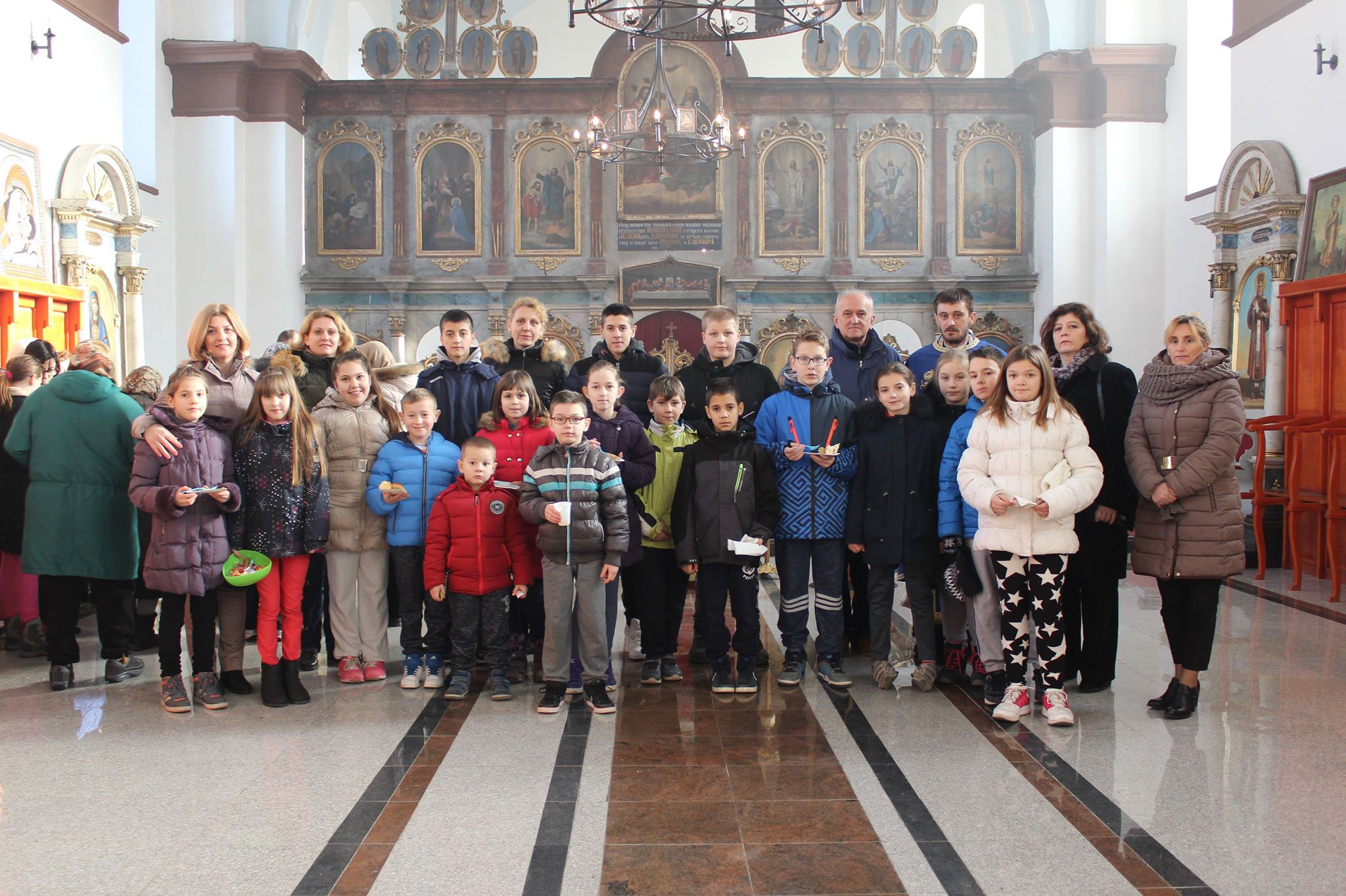 UČENICI OBELEŽILI SVOG ZAŠTITNIKA – SVETOG SAVU (FOTO)