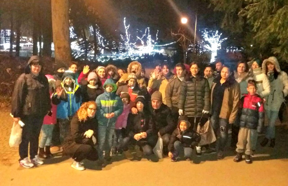 DECA BEZ RODITELJSKOG STARANJA POSETILA LEDENU ŠUMU
