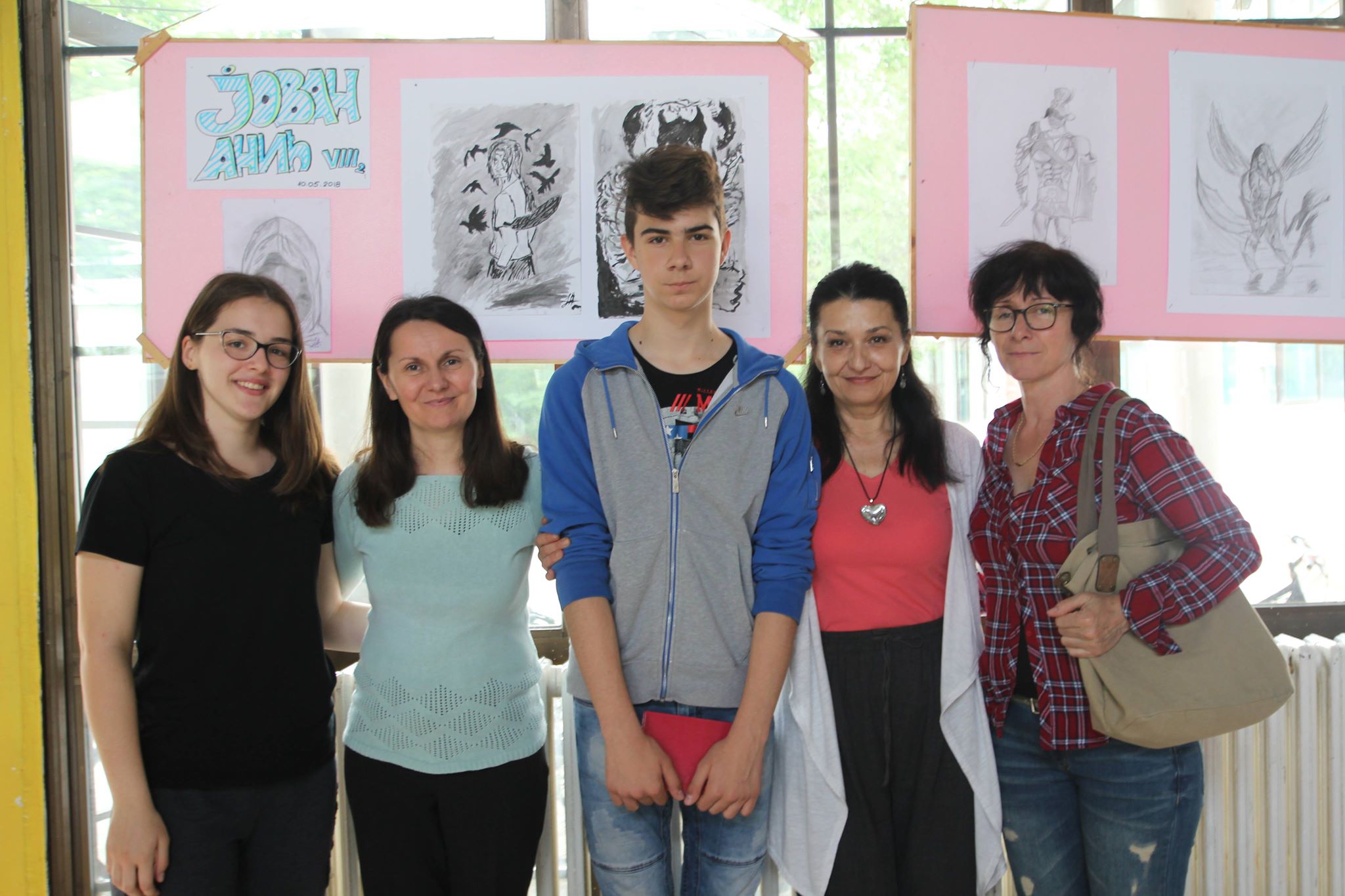 IZLOŽBA LIKOVNIH RADOVA UČENIKA JOVANA ANIĆA (FOTO)