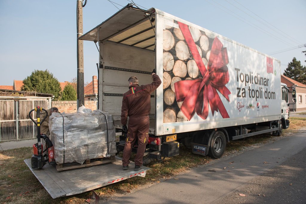 Počela velika humanitarna akcija PerSu marketa “Topli dinar“