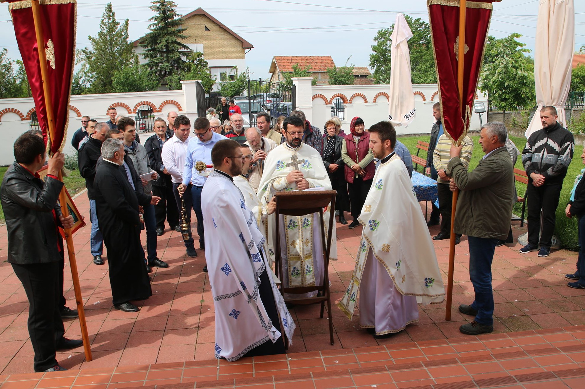 Slava crkve Svetog Vasilija Ostroškog u Ravnom Topolovcu