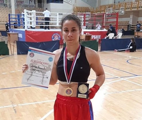 Zorana Nikolić osvojila zlatnu medalju na prvenstvu države u kik boksu