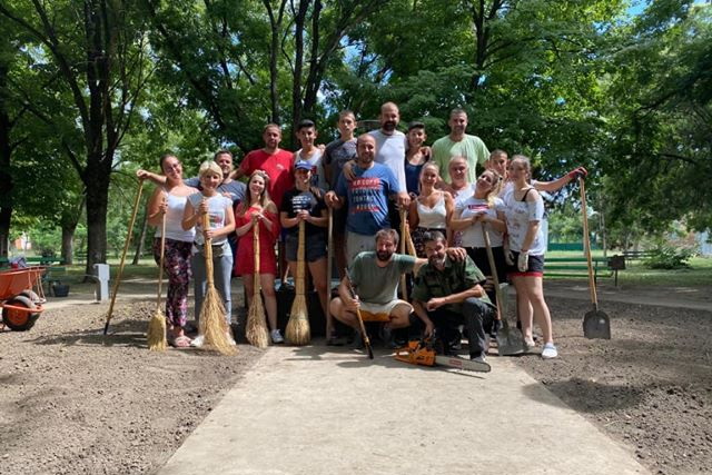 Radna akcija uređenja parka u Međi (FOTO)