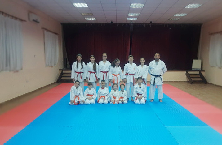 Karate ponos Hetina