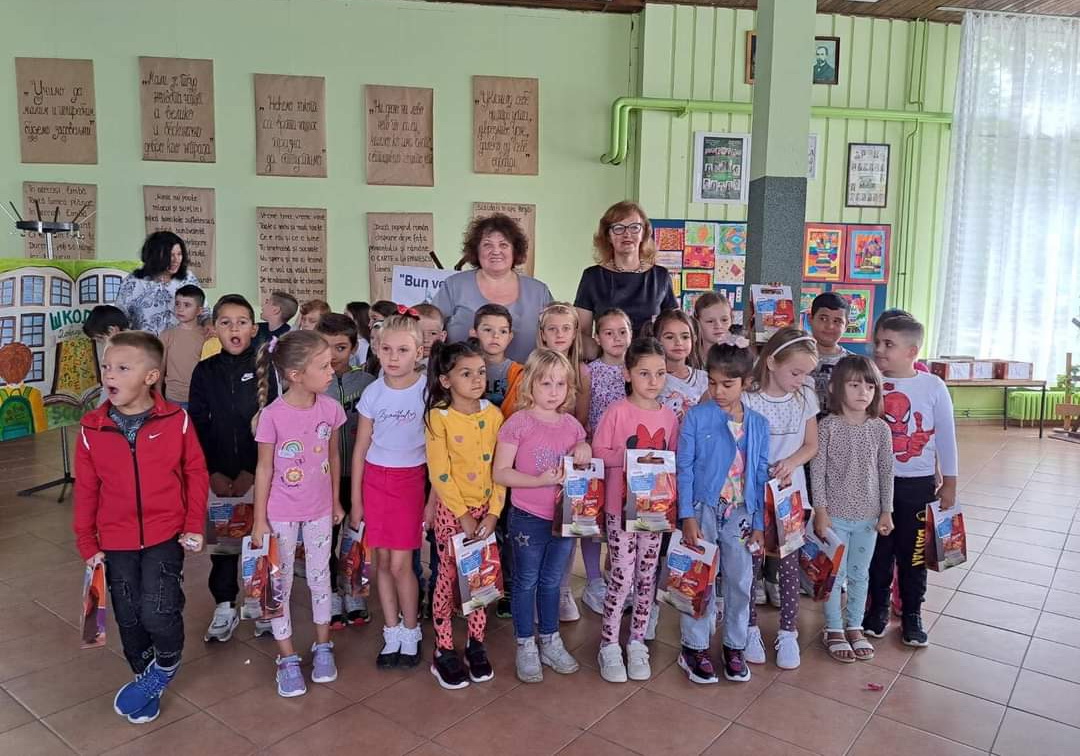 Prvi dan škole: Doček za đake prvake