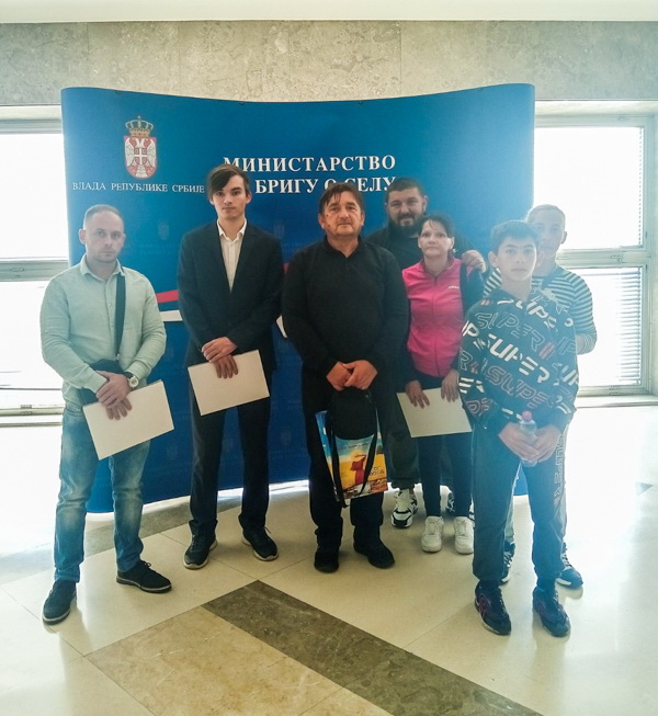 Potpisani ugovori za kupovinu seoskih kuća