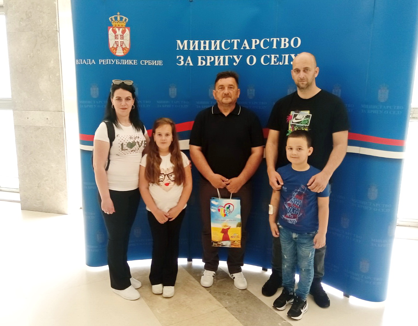 Potpisan ugovor za kupovinu seoske kuće
