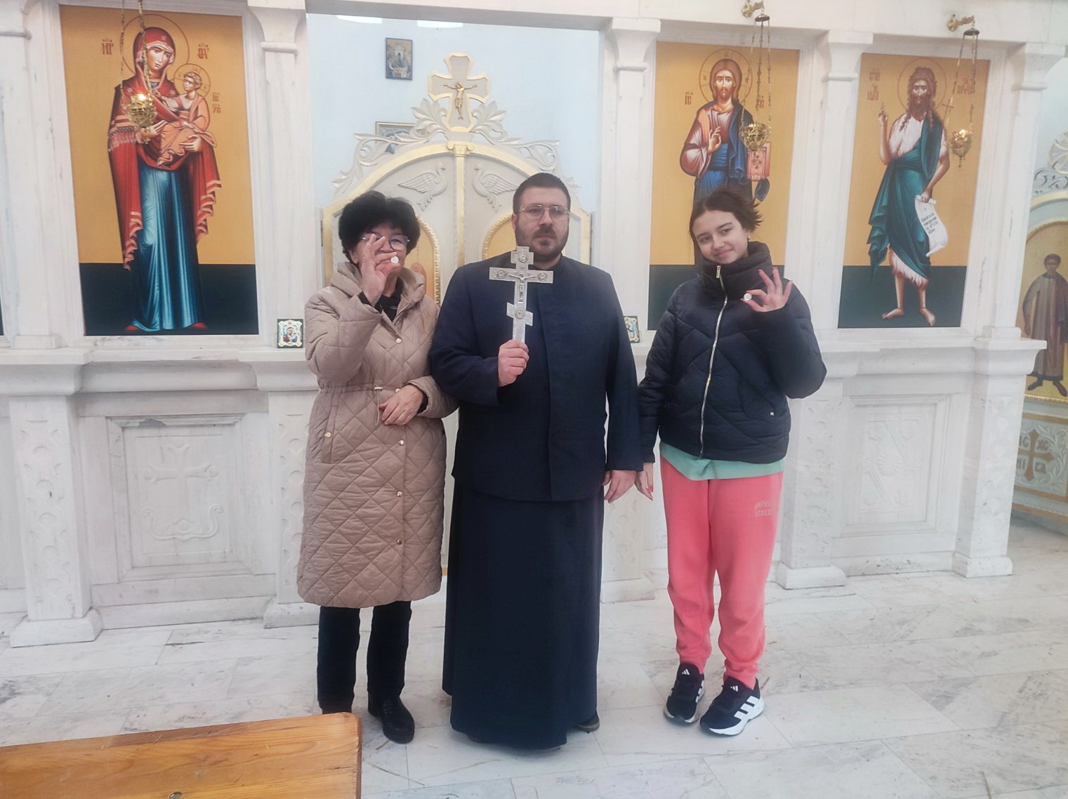 Pronađena dva srebrnjaka prilikom lomljenja česnice
