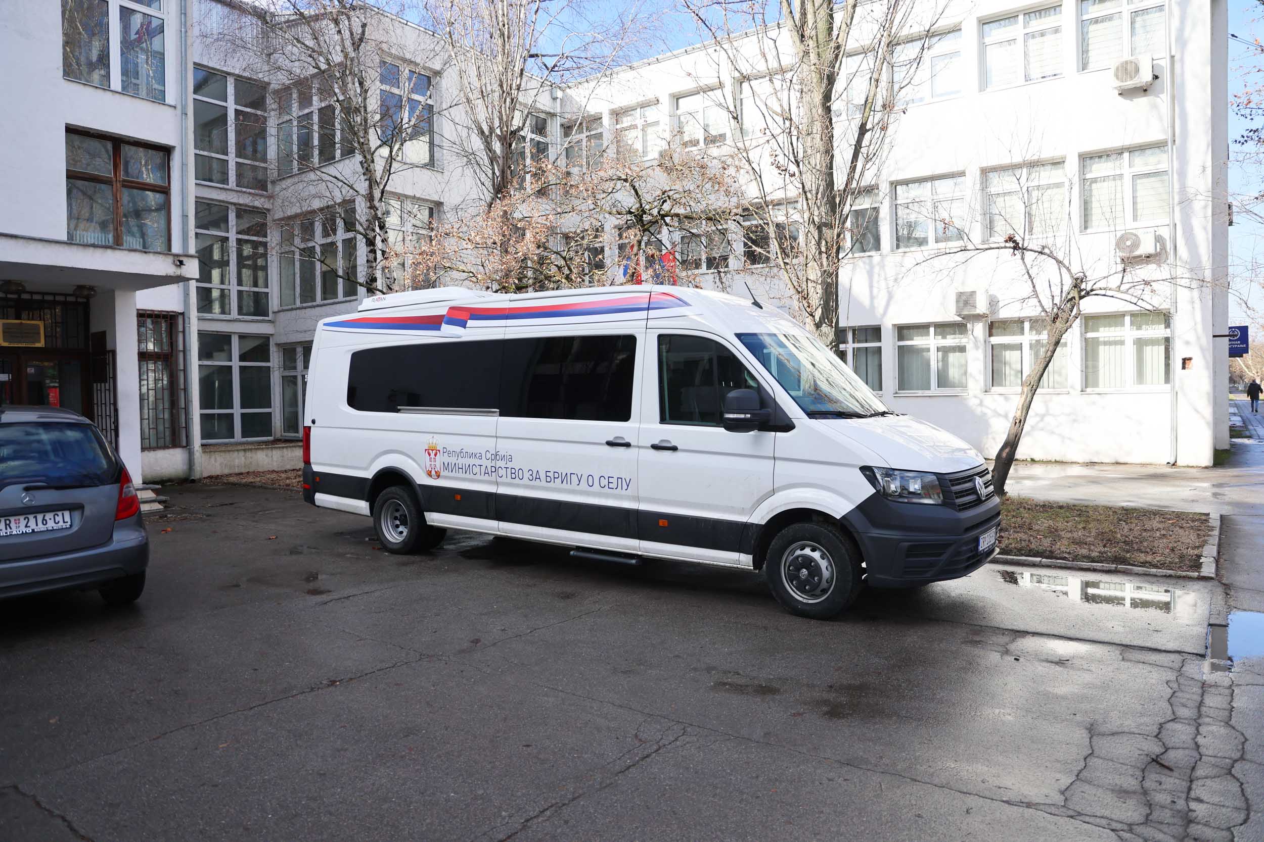 Novi mini bus stigao u opštinu Žitište