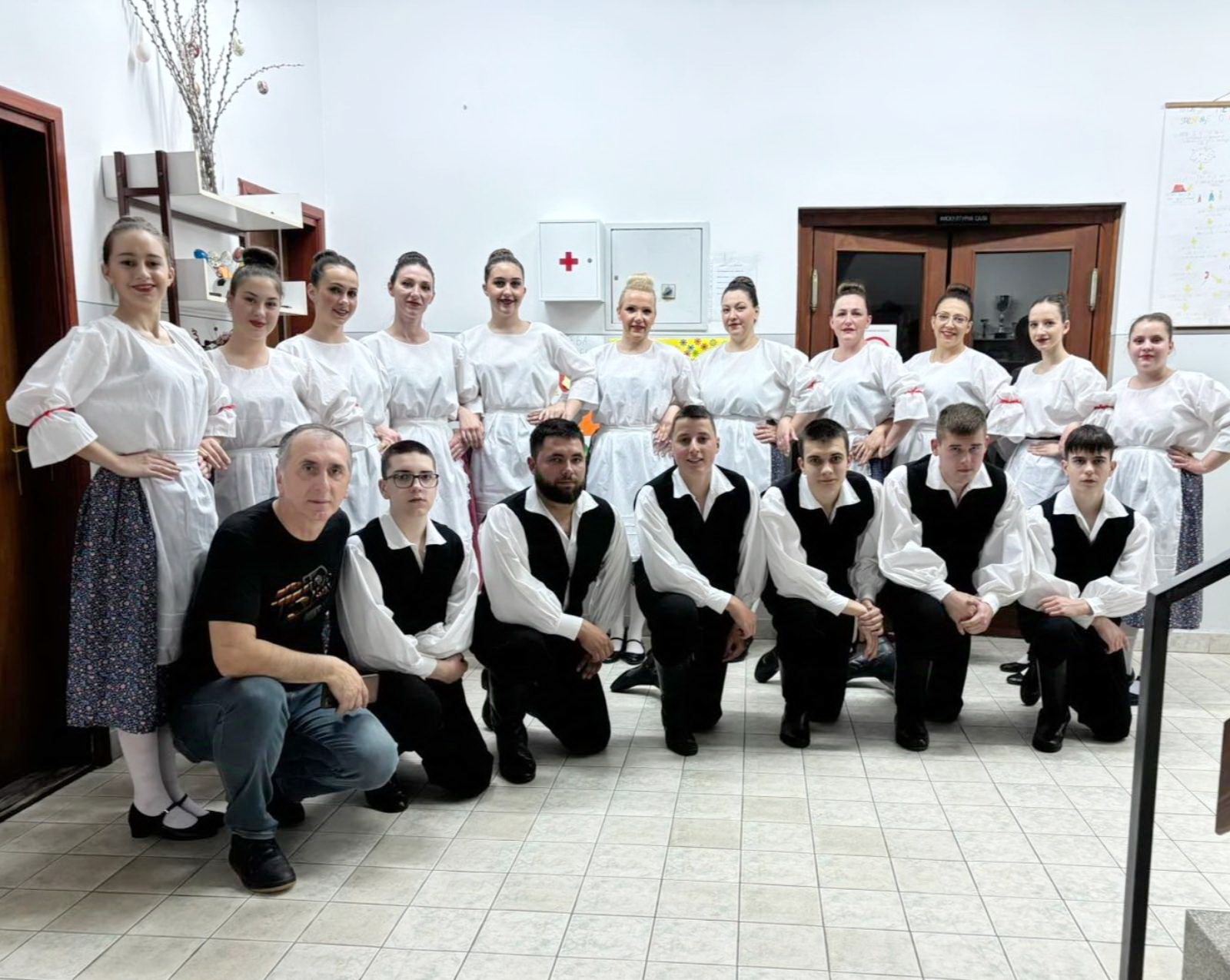 Podizanje kapaciteta folklornog ansambla u Banatskom Dvoru